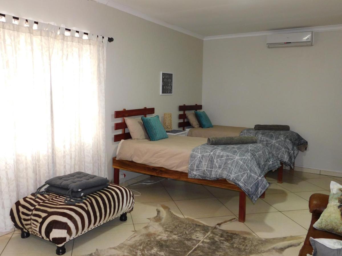 Hotel Meteorite Rest Camp Grootfontein Exterior foto