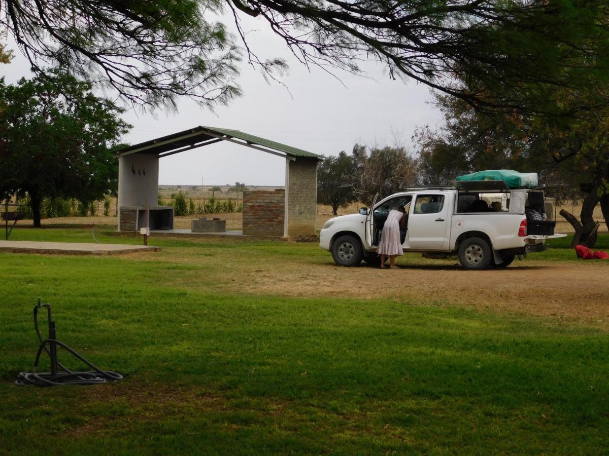 Hotel Meteorite Rest Camp Grootfontein Exterior foto